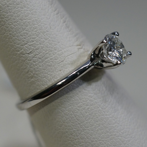 14KW Solitaire Genuine Diamond Engagement Ring - Picture 2 of 9